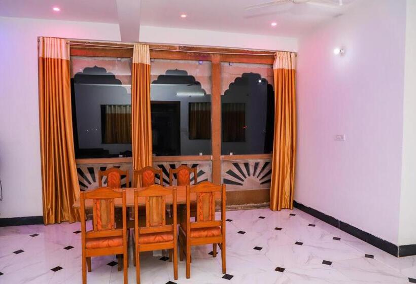 فندق Meera Heritage