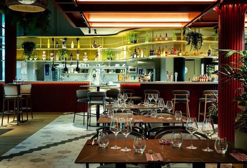 فندق Moxy Paris Val D Europe