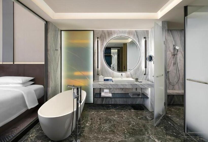 Отель Renaissance Changzhou Wujin