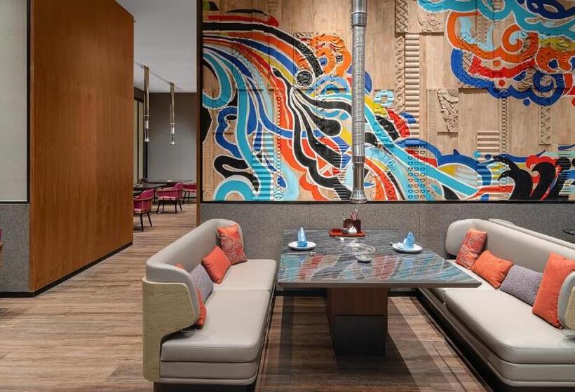 Отель Renaissance Changzhou Wujin