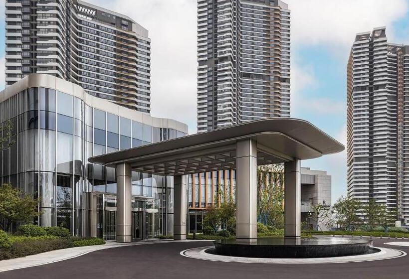 Отель Renaissance Changzhou Wujin