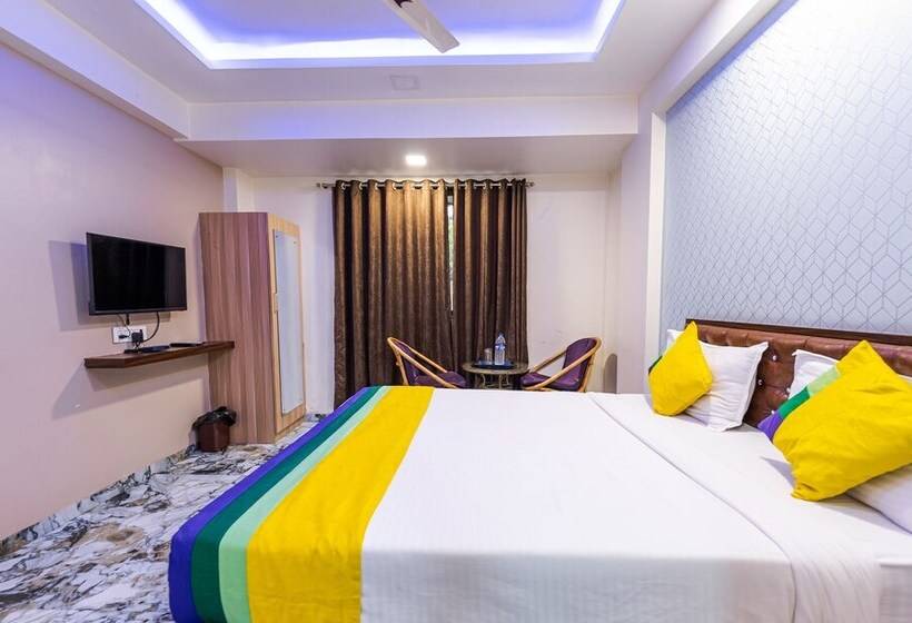 Itsy Hotels Golden Birds