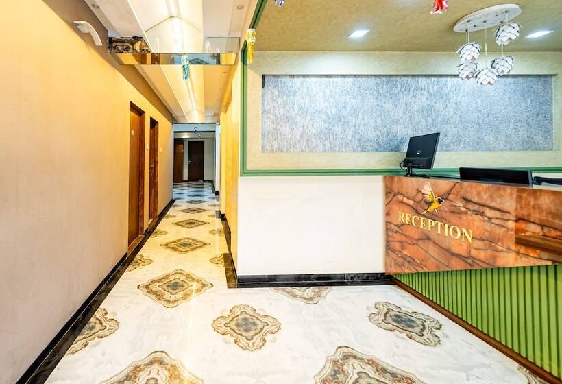 Itsy Hotels Golden Birds