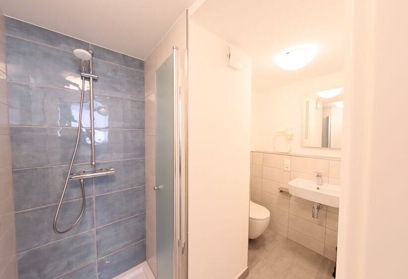 פנסיון 24/7 Selfcheckin Schmiedestrasse