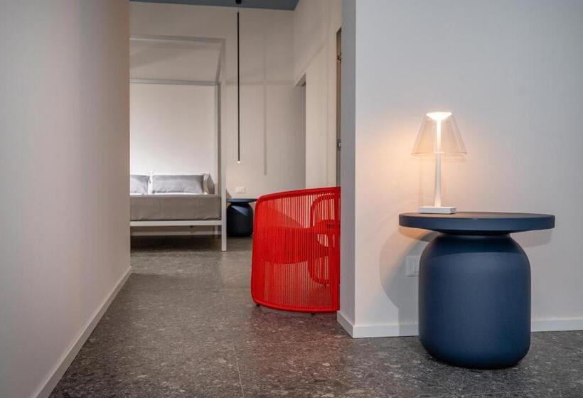 ペンション Bed 10.5   Design Suite