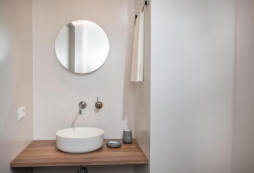 ペンション Bed 10.5   Design Suite