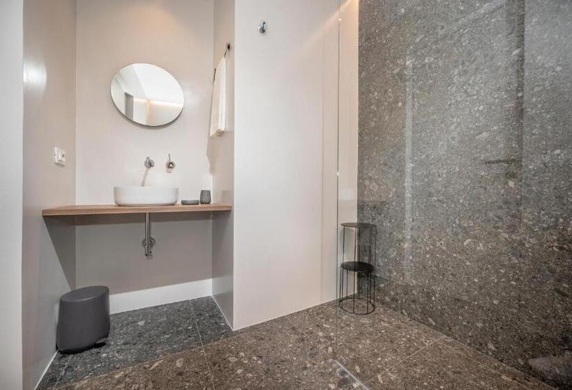 ペンション Bed 10.5   Design Suite