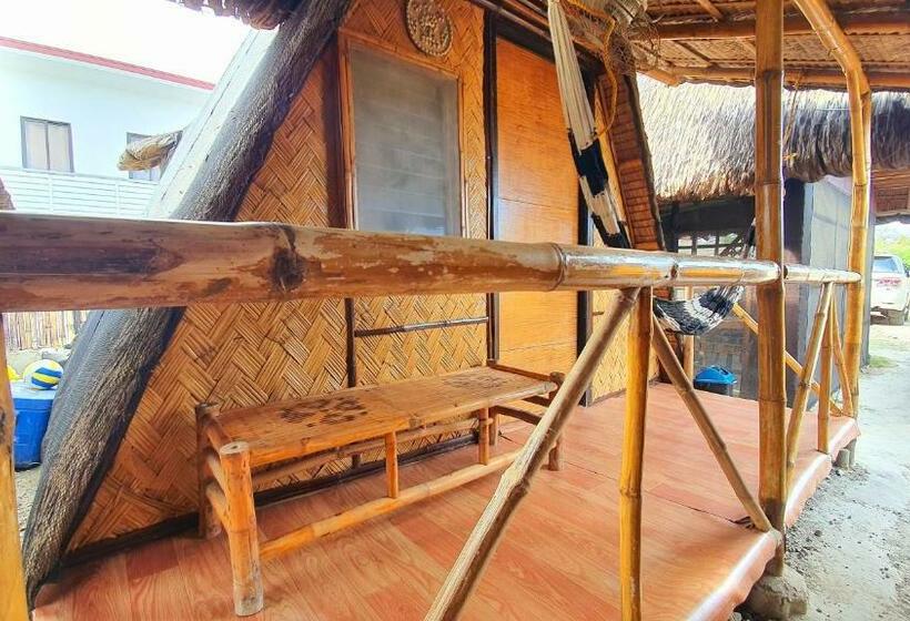 פנסיון Calatagan S Bahay Kubo   With Beach Access