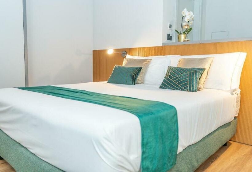 پانسیون Castel Sant´angelo Luxury Rooms & Tour