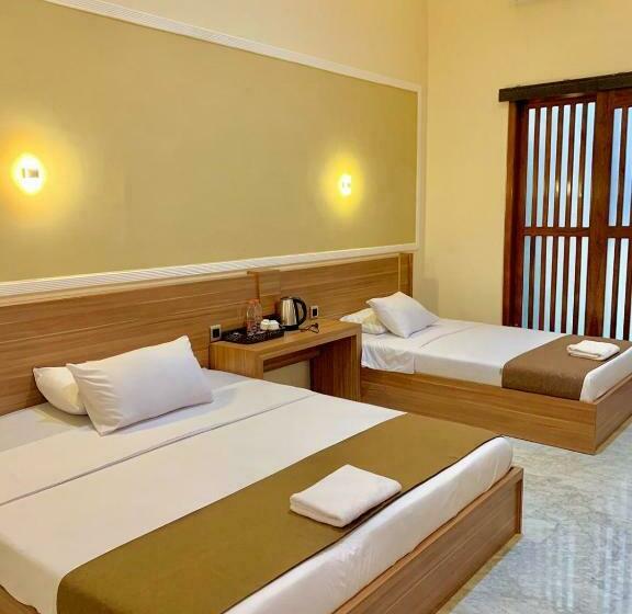 פנסיון Kelud Syariah Guesthouse