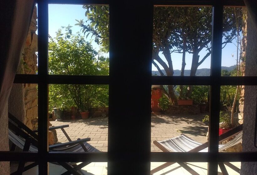 ペンション Les Jardins D Arbousse