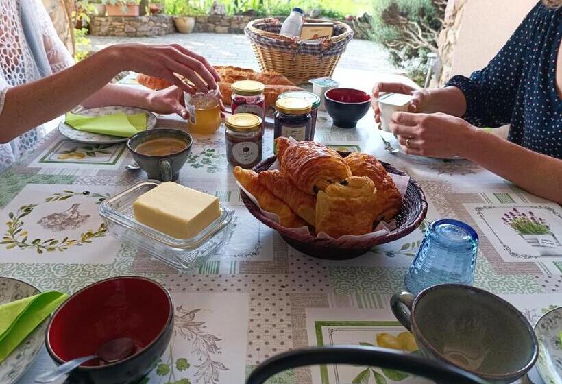 פנסיון Les Jardins D Arbousse