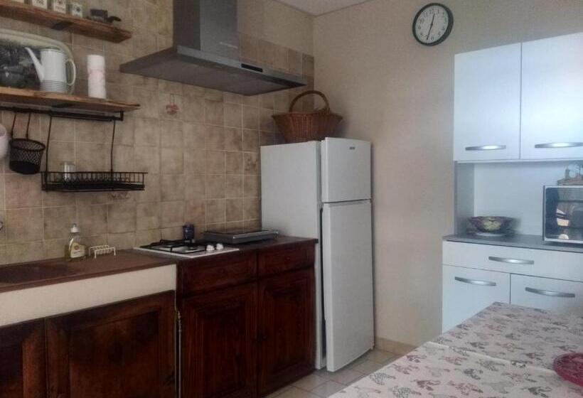 ペンション Les Jardins D Arbousse