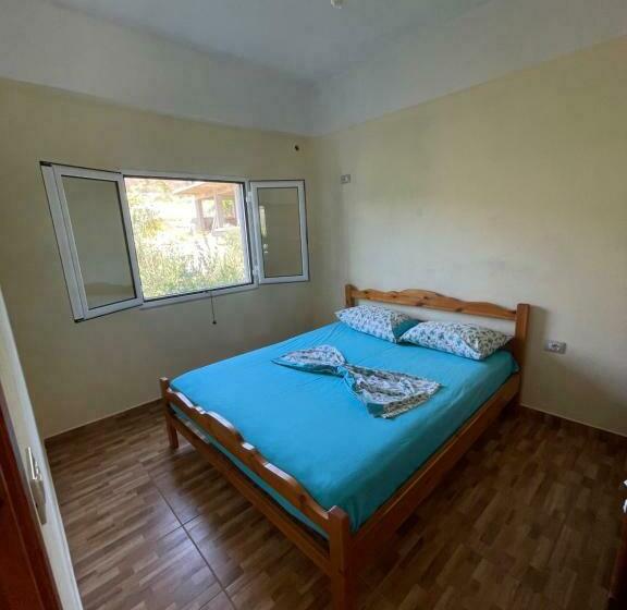 פנסיון Qeparo Hill Apartments