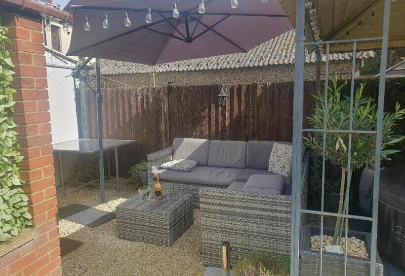 Пансион Sally S Bed And Breakfast