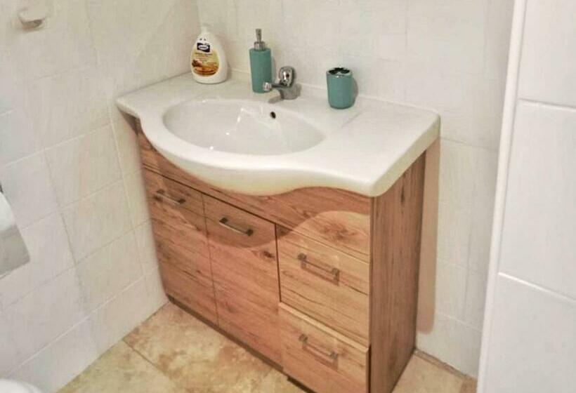 Vero Amore, Siracusa