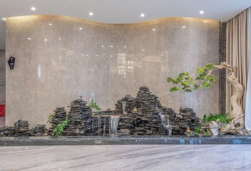 Отель Garden Holiday