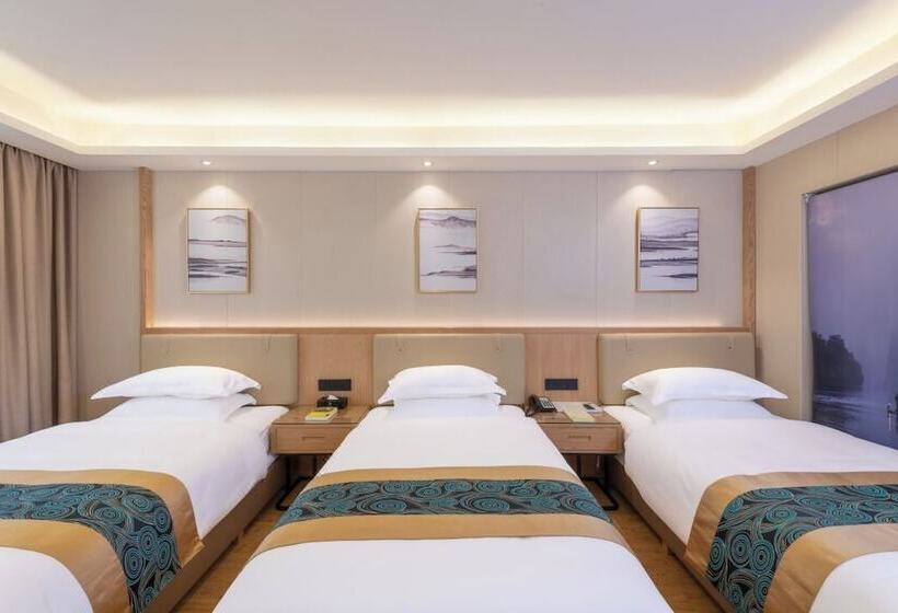 Отель Garden Holiday