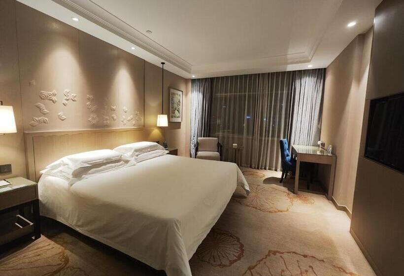 فندق Byland Star