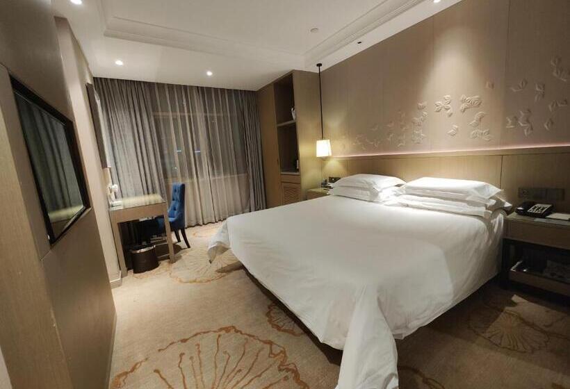 فندق Byland Star