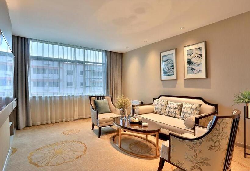 فندق Byland Star