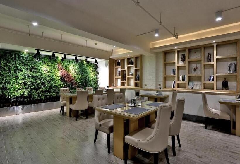 فندق Byland Star