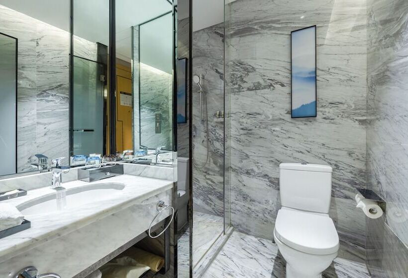 فندق Courtyard By Marriott Nanchang