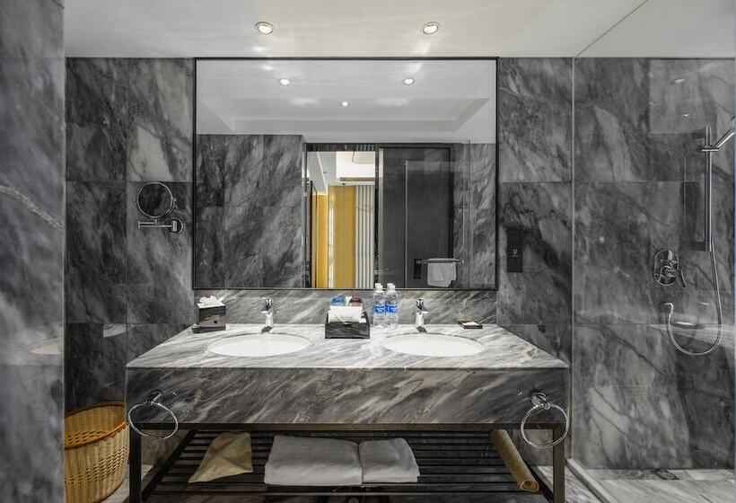 فندق Courtyard By Marriott Nanchang