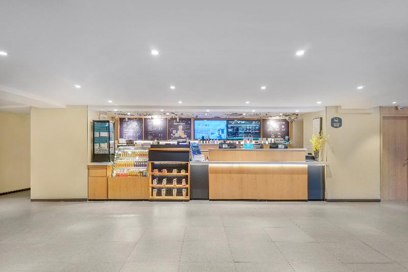 Hotel Hanting  Harbin Railway Station Square