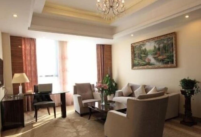 Отель Huadong International Business