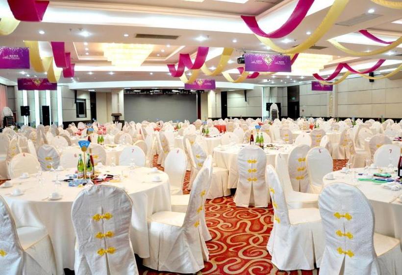 בית מלון כפרי Royal International