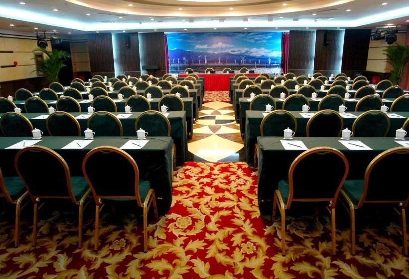 בית מלון כפרי Royal International