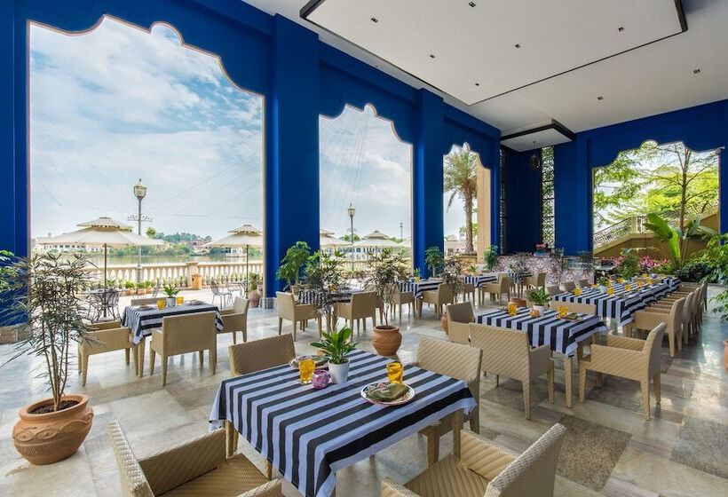 Sheraton Qingyuan Lion Lake Resort