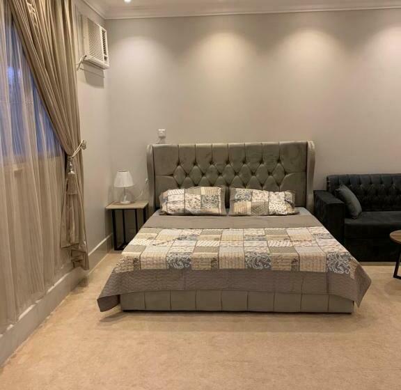 استديو خاص دخول ذاتي