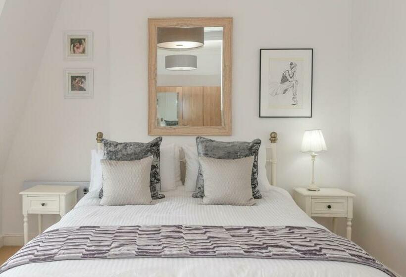 Spacious 4 Bed Victorian House With Sea Views Tjs4tt