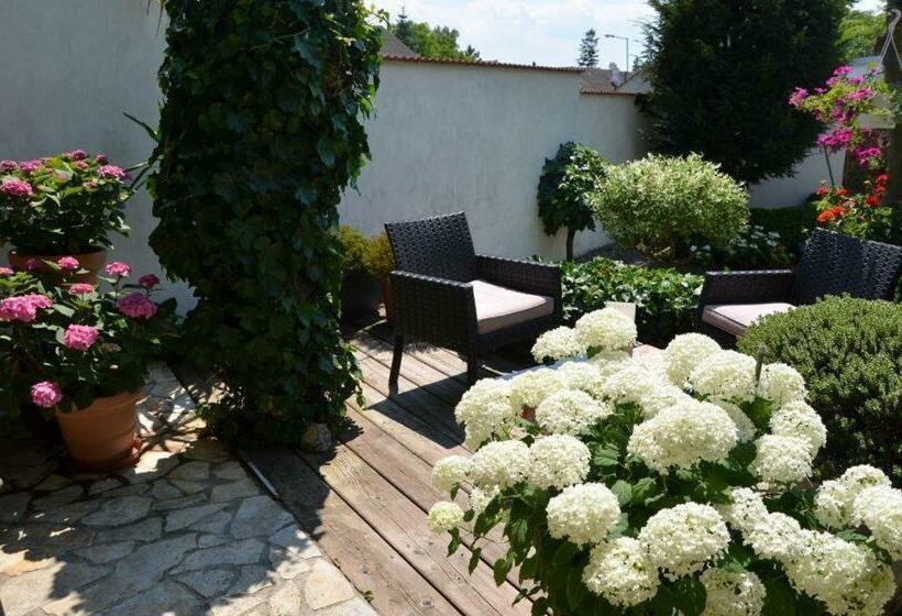 Bed and Breakfast Gästezimmer Klinger Tongisch