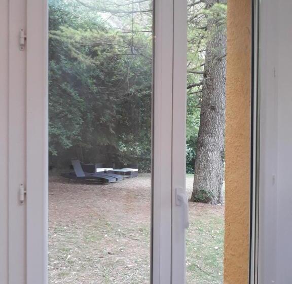 住宿加早餐 Les Restanques