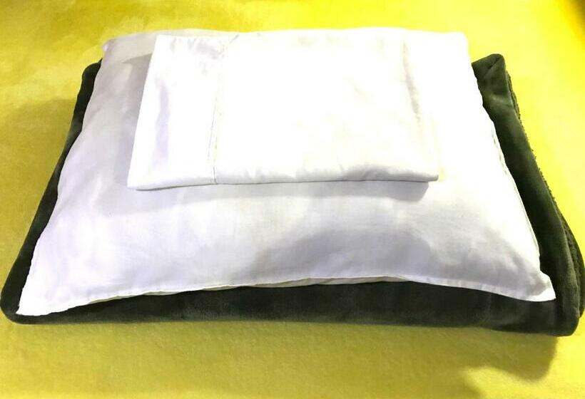 민박 Lydia Enoch Sweet Family