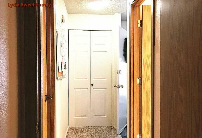 민박 Lydia Enoch Sweet Family