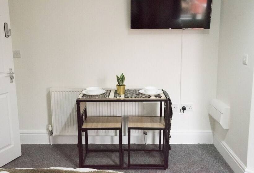 Blackpool Abode   Vance Road Star House