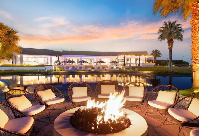 Buena Vista By Avantstay Massive Outdoor Oasis W/ Pool, Spa & Firepit!