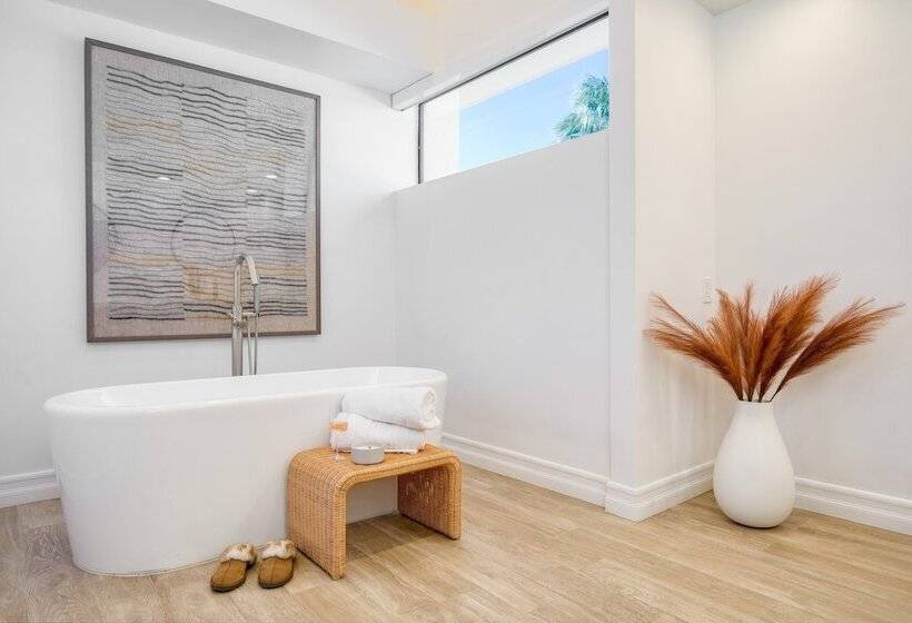 Buena Vista By Avantstay Massive Outdoor Oasis W/ Pool, Spa & Firepit!