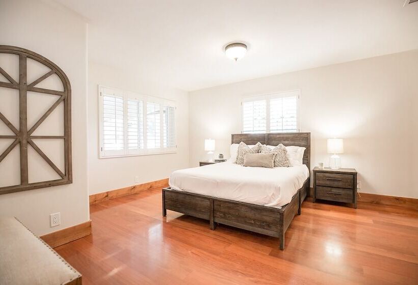 De Luz By Avantstay 5 Acre Estate W Lake Pool Hot Tub