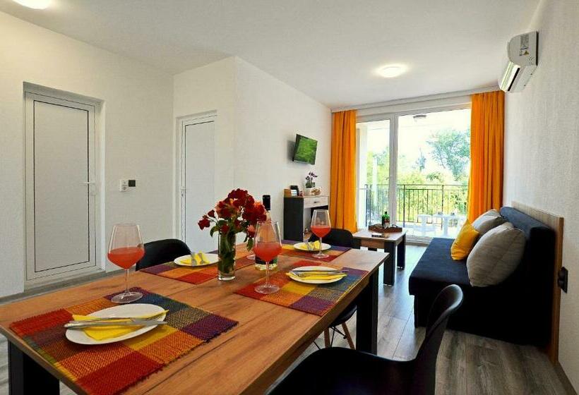 Di Mare Holiday Apartments