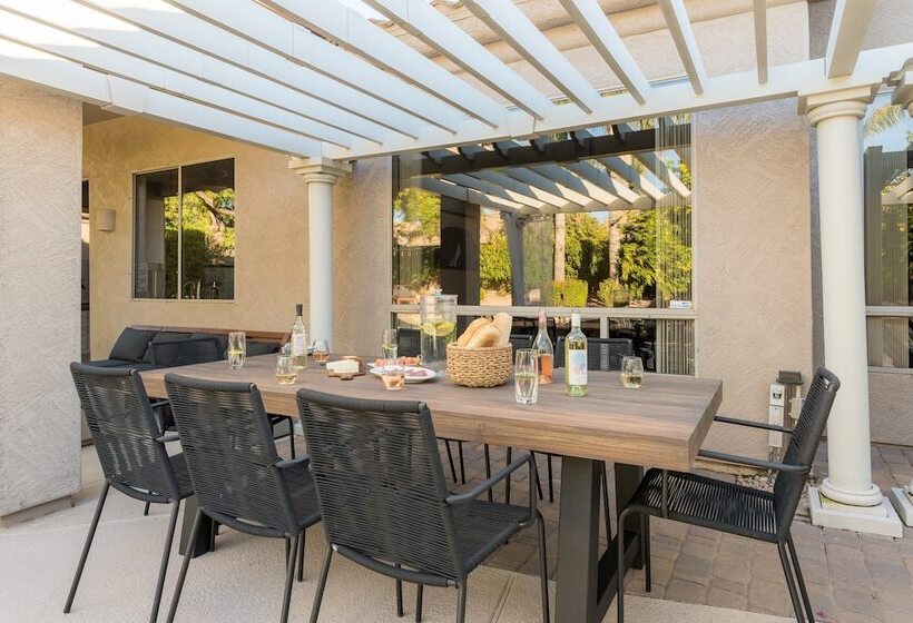 Dwight By Avantstay Blissful Serene Oasis Pool Firepit Entertainers Patio