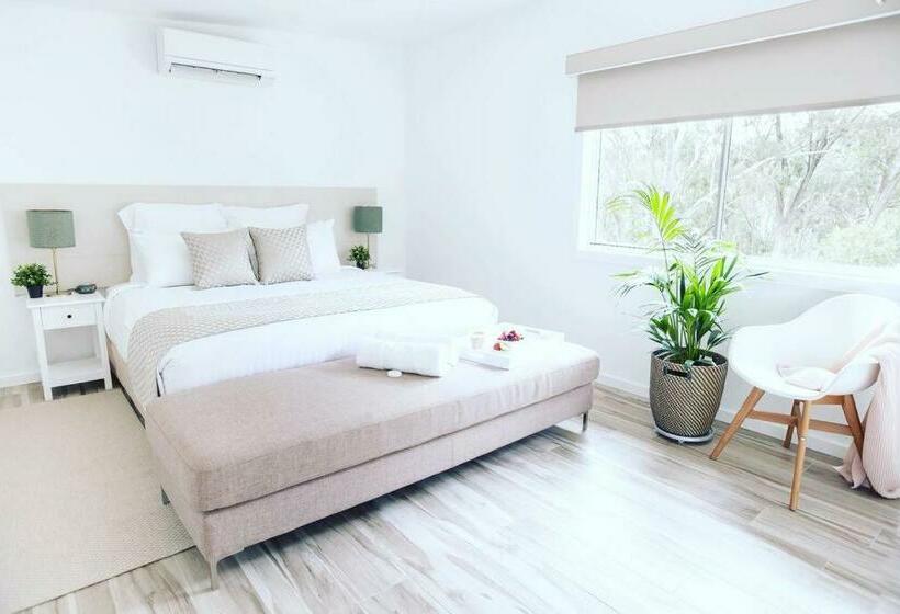 Hickey Vale Farm Lodge Pet Friendly