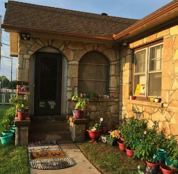 Historic Home   Sleeps 4 Adults   1 Mile To Ft. Sill