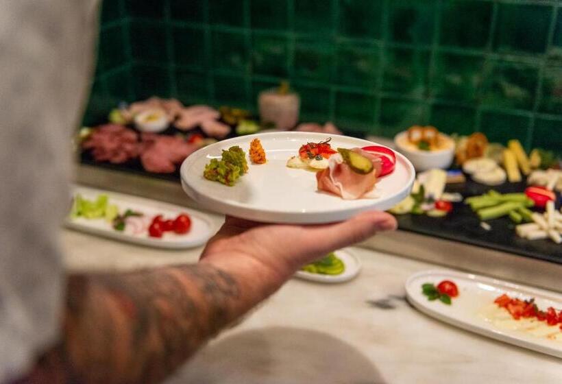 Отель Das Hochrein