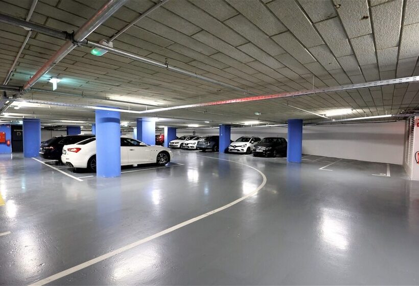 Grand Plaza Hotel & Congress Center