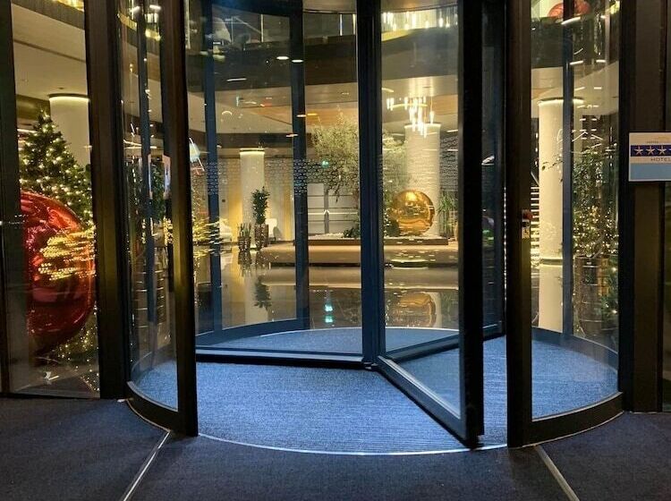 Grand Plaza Hotel & Congress Center